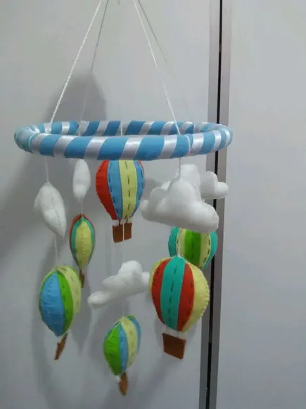 Mobile balões