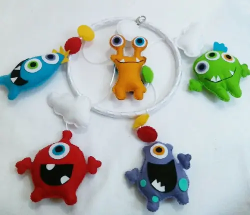 Mobile Monstrinhos varias cores
