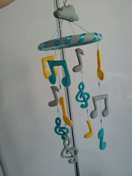 Mobile notas musicais