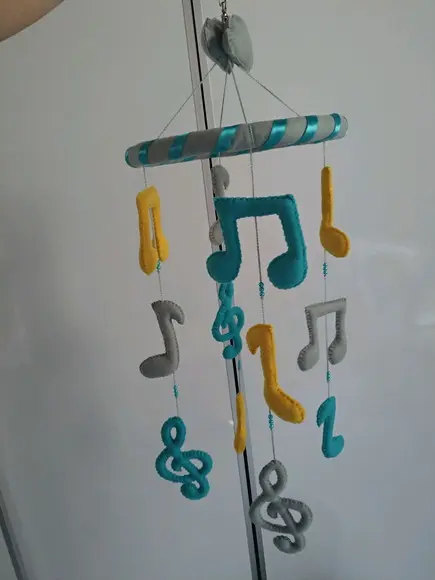 Mobile notas musicais