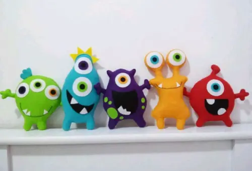 Monstrinhos (20cm)