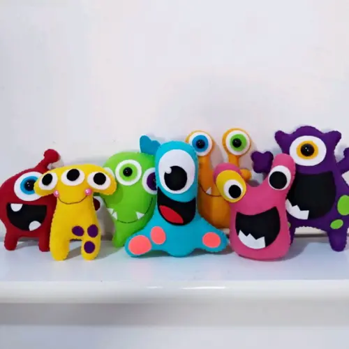 Monstrinhos (25cm)