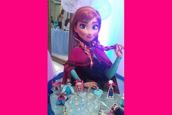Display Busto Totem Ana Frozen
