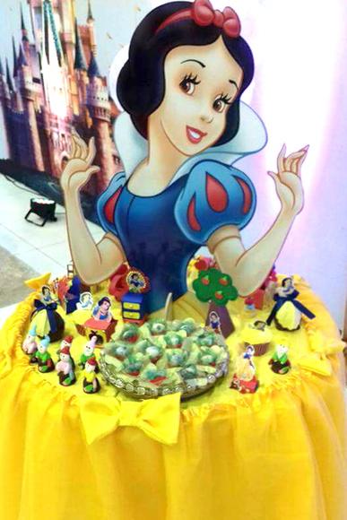 Display Busto Toten Branca De Neve