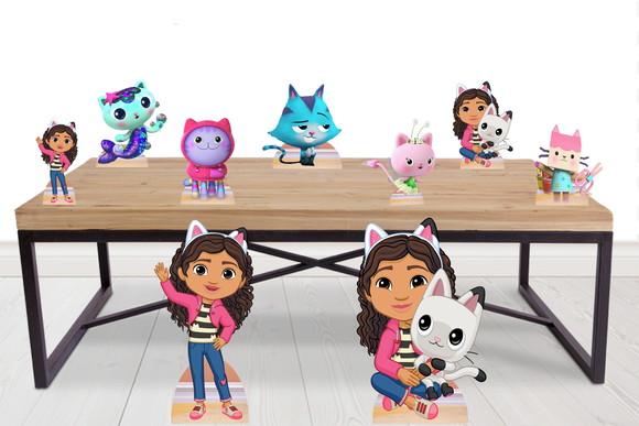 Display Casa Mágica da Gabby 80 cm Mais 8 Peças de 25 cm
