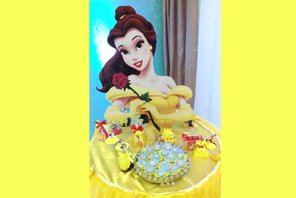 Display Toten Busto Bela Princesas