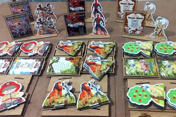 Lembrancinha Aniversario Turma do Mickey 10 Unidades
