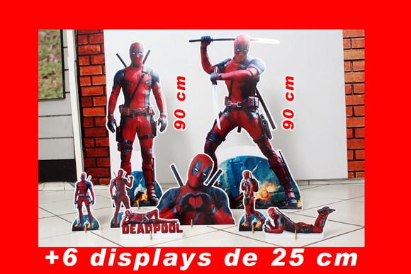 Totem de Chão Deadpool e Displays de Mesa