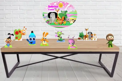 Display Baby Tv ,Totem enfeite de aniversario com elipse