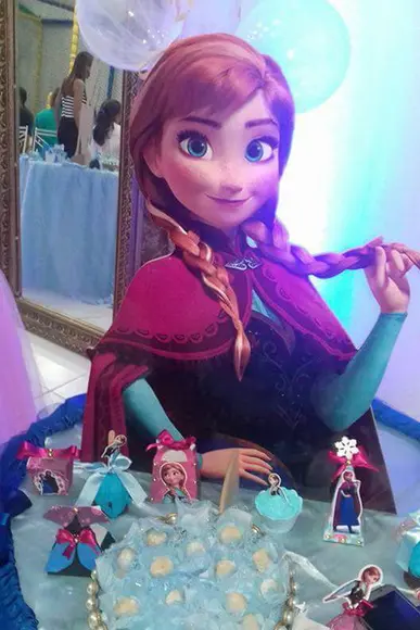 Display Busto Totem Ana Frozen