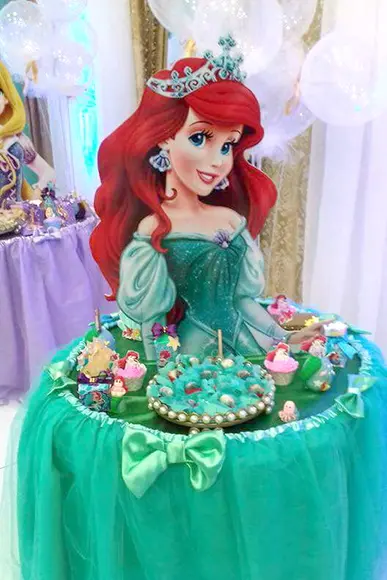 Display Busto Toten Ariel Princesas