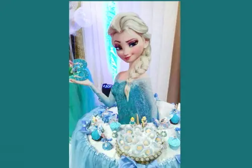 Display Busto Totem Elsa Frozen