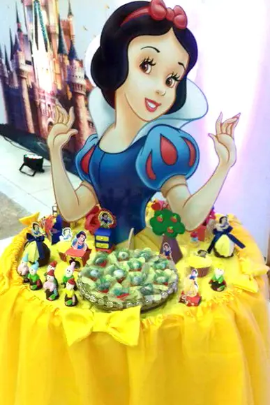 Display Busto Toten Branca De Neve