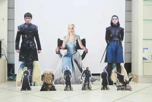 Kit Totem De Chão Game Of Thrones E Displays De Mesa