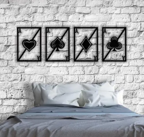 Painéis Decorativos Cartas De Baralho Vasado Em Mdf Preto