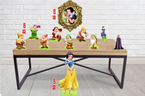 Totem Branca de Neve e Displays de mesa