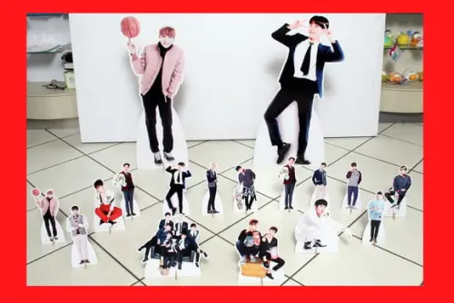 Totem De Chão Kpop Bts E Displays De Mesa 15 Peças