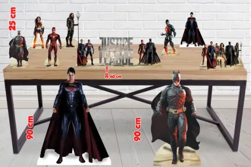 Totem De Chão Liga Da Justiça E Displays De Mesa