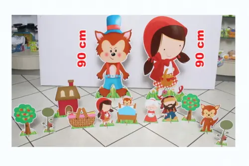 Totem Chapeuzinho Vermelho e Displays de Mesa
