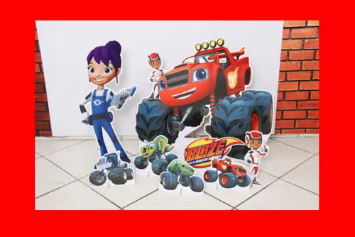 Totem de Chão Blaze Monster Machine e Displays de Mesa