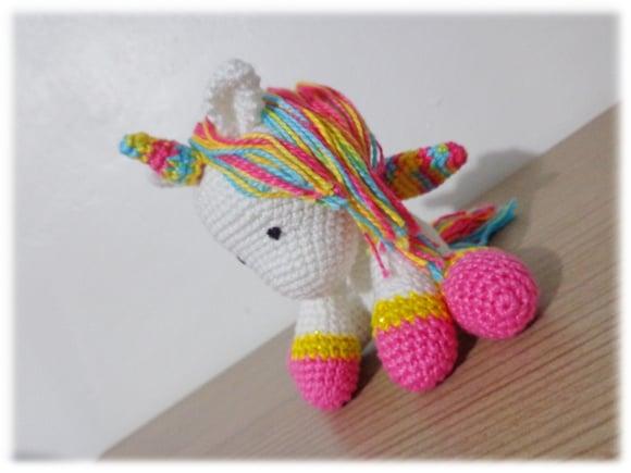 Chaveiro Unicónio Amigurumi