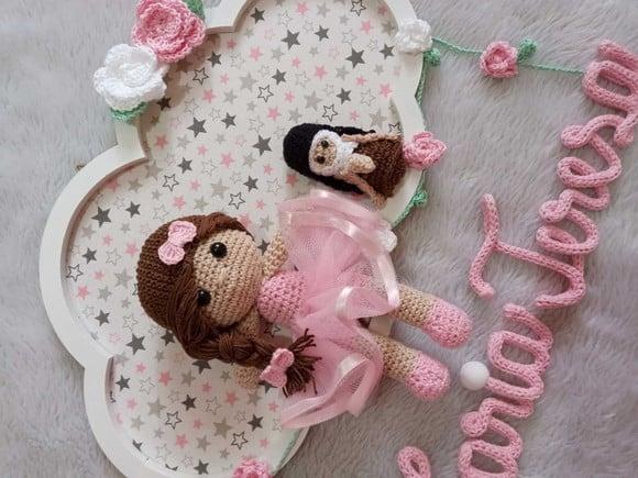 Porta Maternidade Nuvem - Boneca + Santa Terezinha