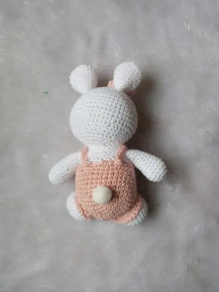 Coelhinha Amigurumi