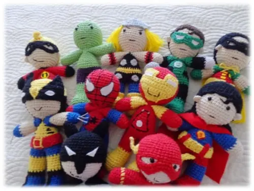 Kit com 12 Super Heróis