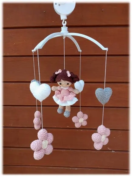 Mobile Boneca