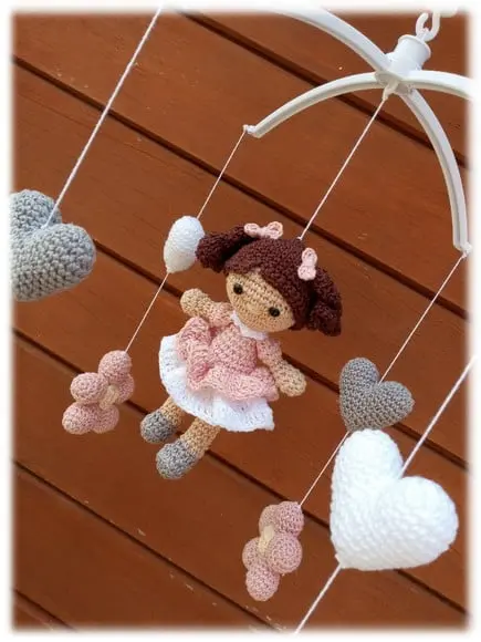 Mobile Boneca