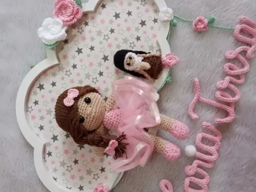 Porta Maternidade Nuvem - Boneca + Santa Terezinha