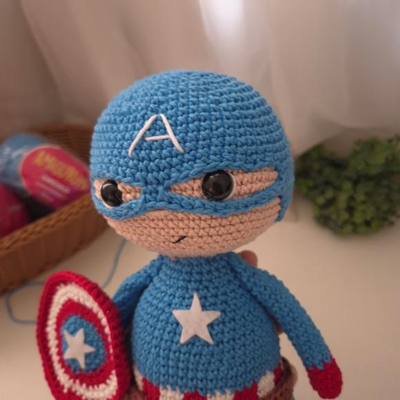 Capitão América Amigurumi