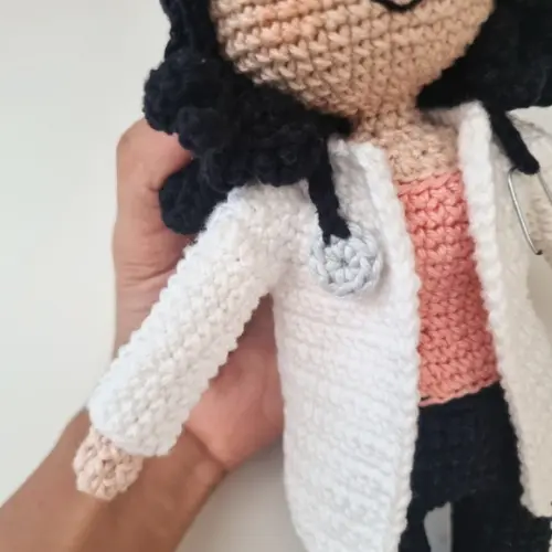 Boneca Médica Amigurumi