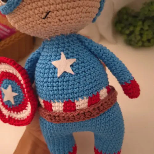 Capitão América Amigurumi