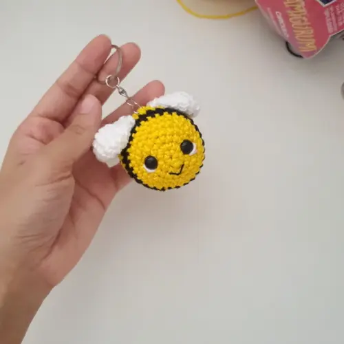 Chaveiro Abelha Amigurumi