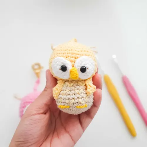 Chaveiro Coruja Amigurumi