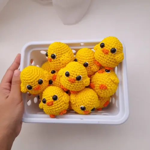 Chaveiro Pintinho Amigurumi