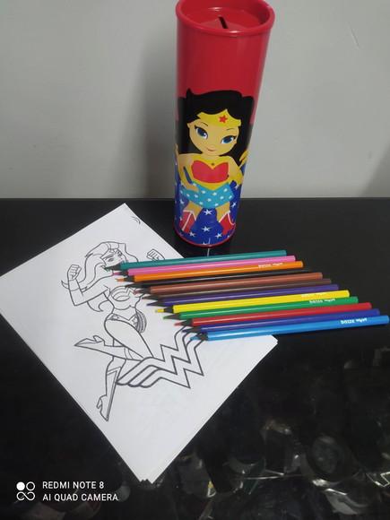 Tubolata com Kit para Colorir Mulher Maravilha