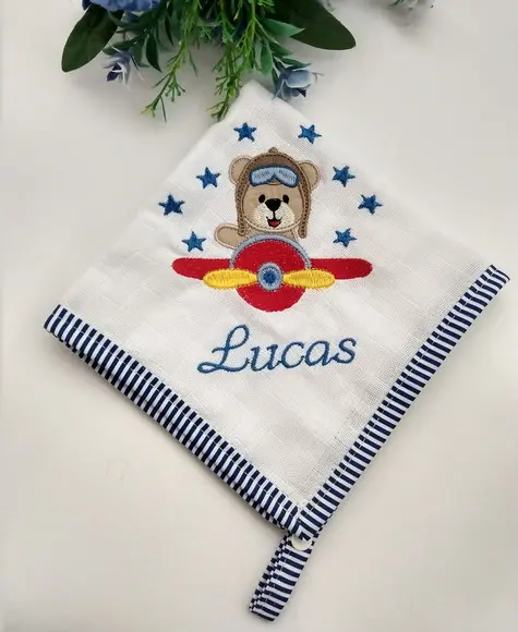 Fraldinha de Boca com Prendedor de Chupeta