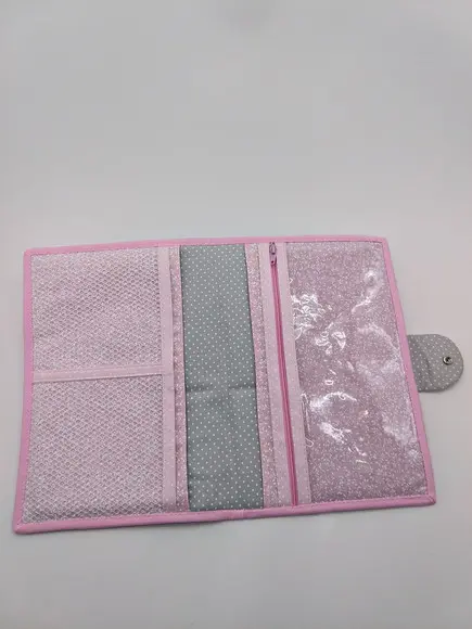 Kit Trocador e Porta Caderneta de Vacinas