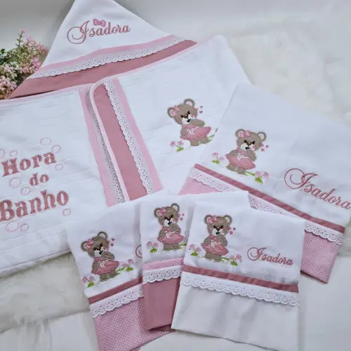 Toalha de Banho Felpuda com Capuz e Kit de Fraldas