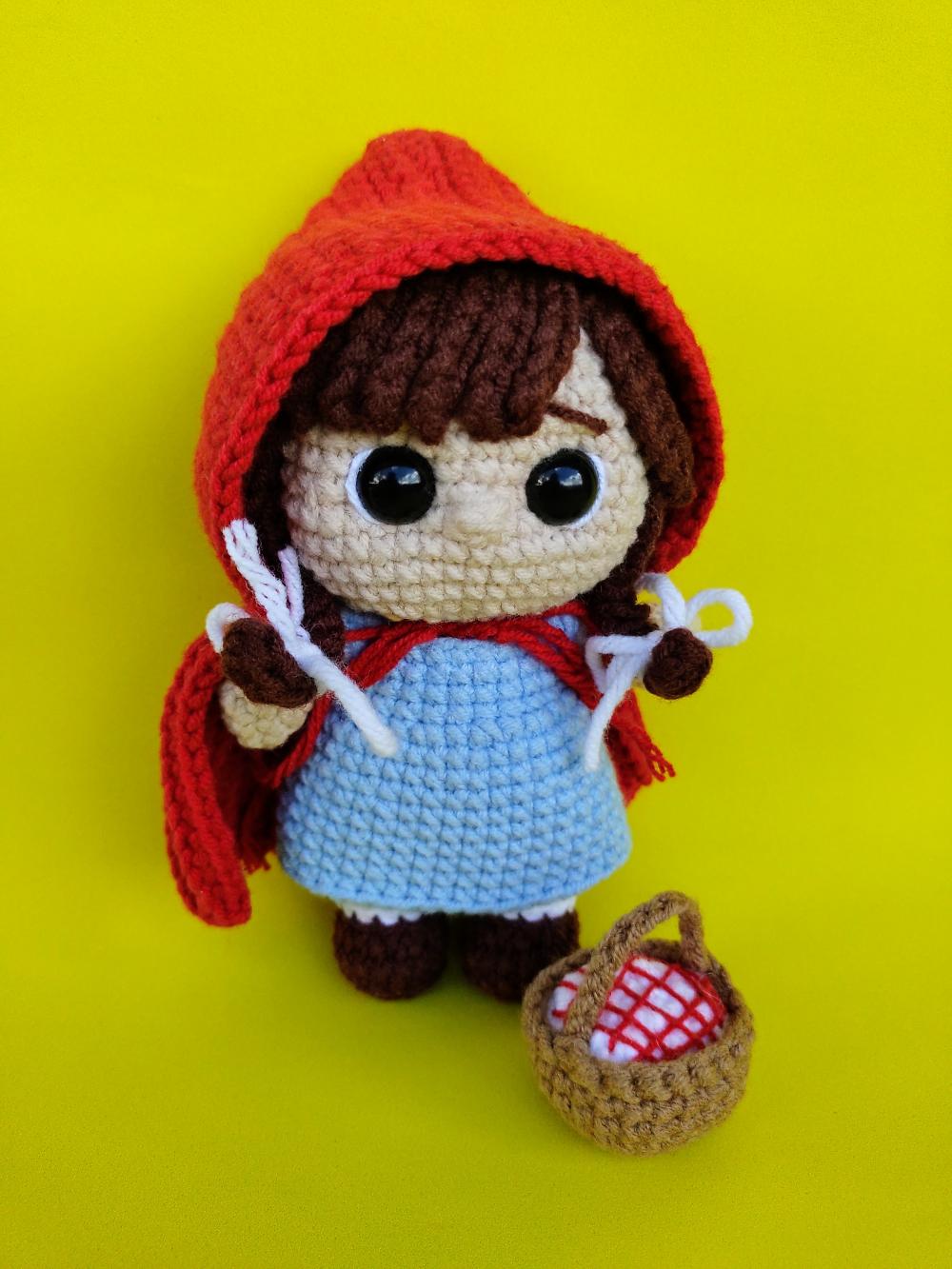 Chapeuzinho Vermelho Amigurumi - Boneca de crochê artesanal