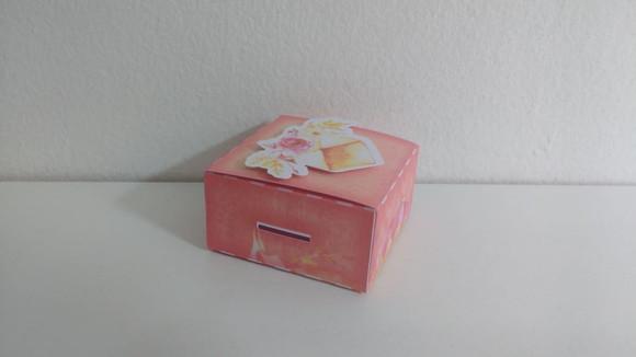 Arquivo Caixa Silhouette Balão Menina
