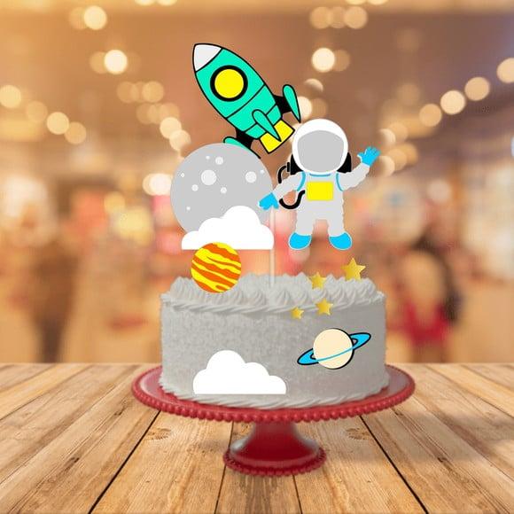 Arquivo Digital Topo de Bolo Astronauta em Camadas