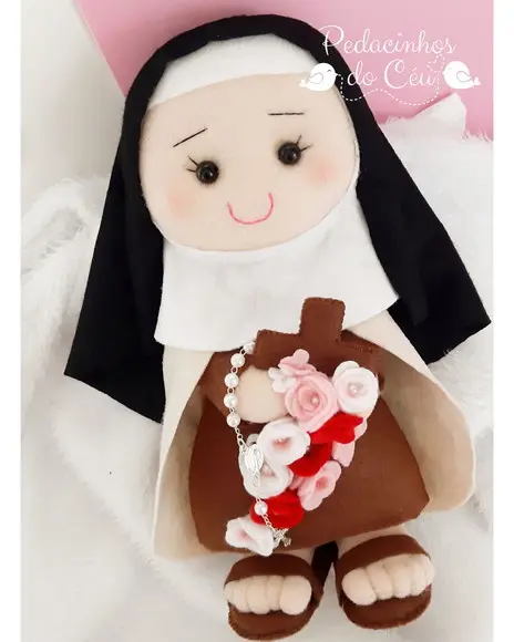 Boneca Santa Teresinha