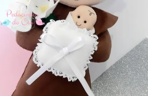 Boneco Santo Antônio porta alianças\