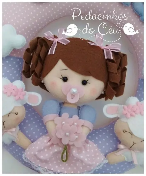 Guirlanda Maternidade boneca e ovelhinhas