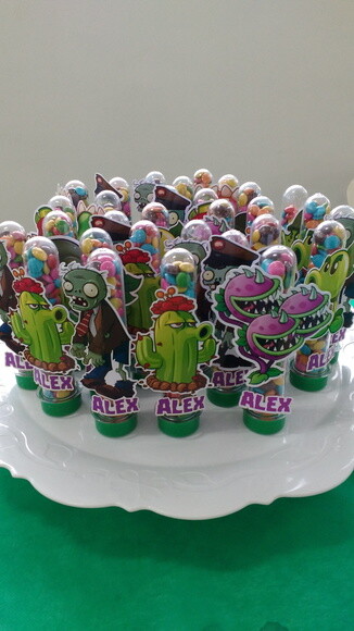 15 Tubete Plant Vs. Zombie