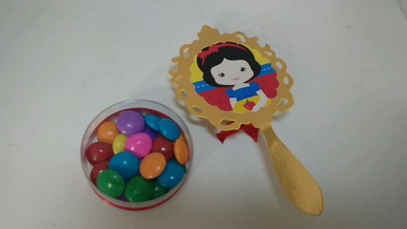 Aplique Espelho Branca de Neve