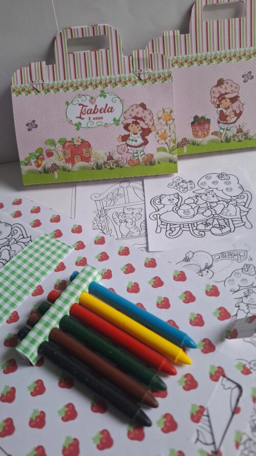 Kit colorir Mini maletinha Moranguinho vintage lembrancinha